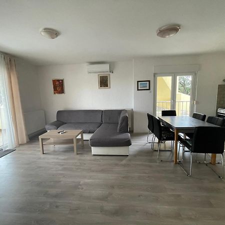 Apartmani Stambuk 만드레 외부 사진