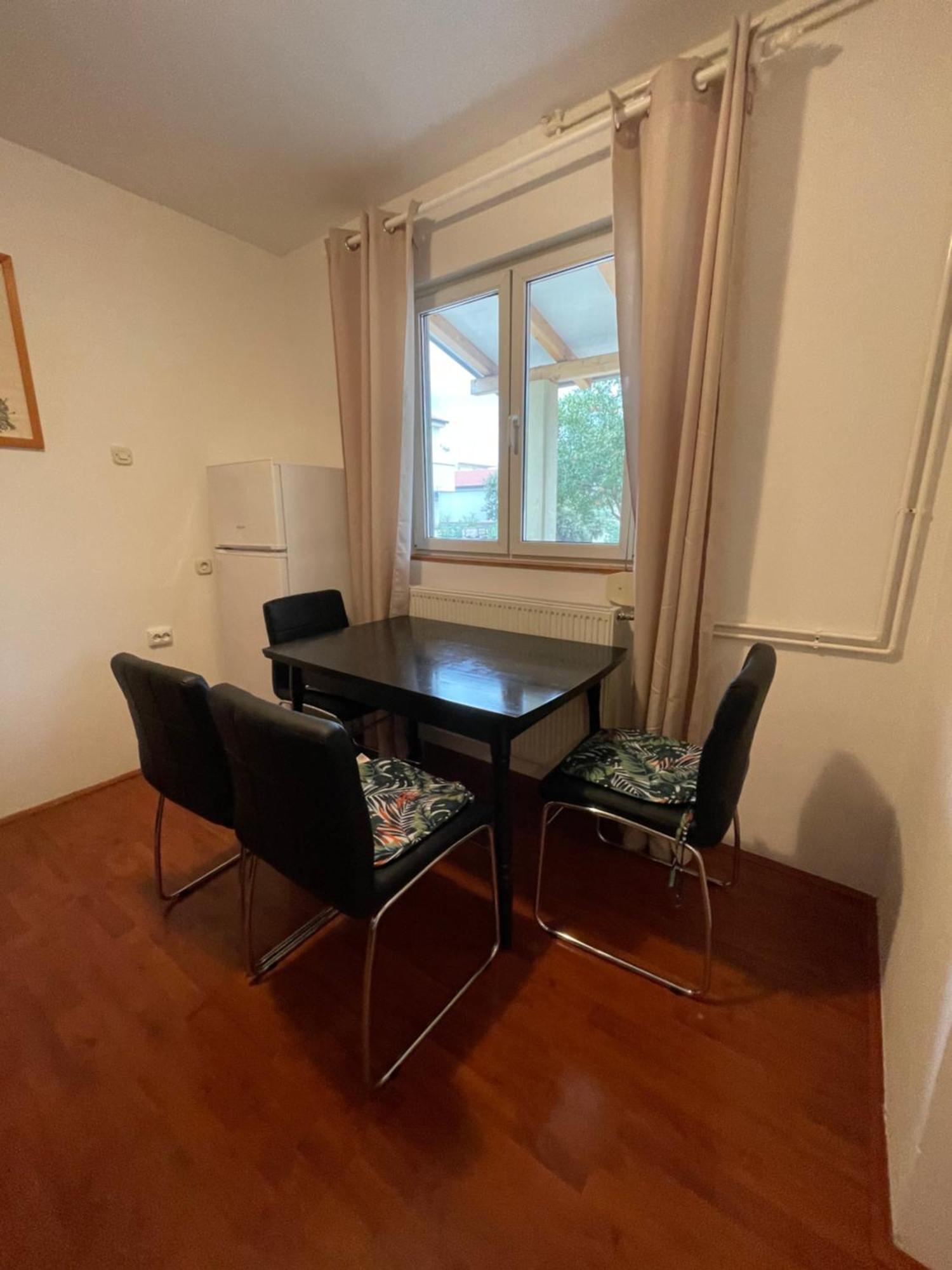 Apartmani Stambuk 만드레 외부 사진