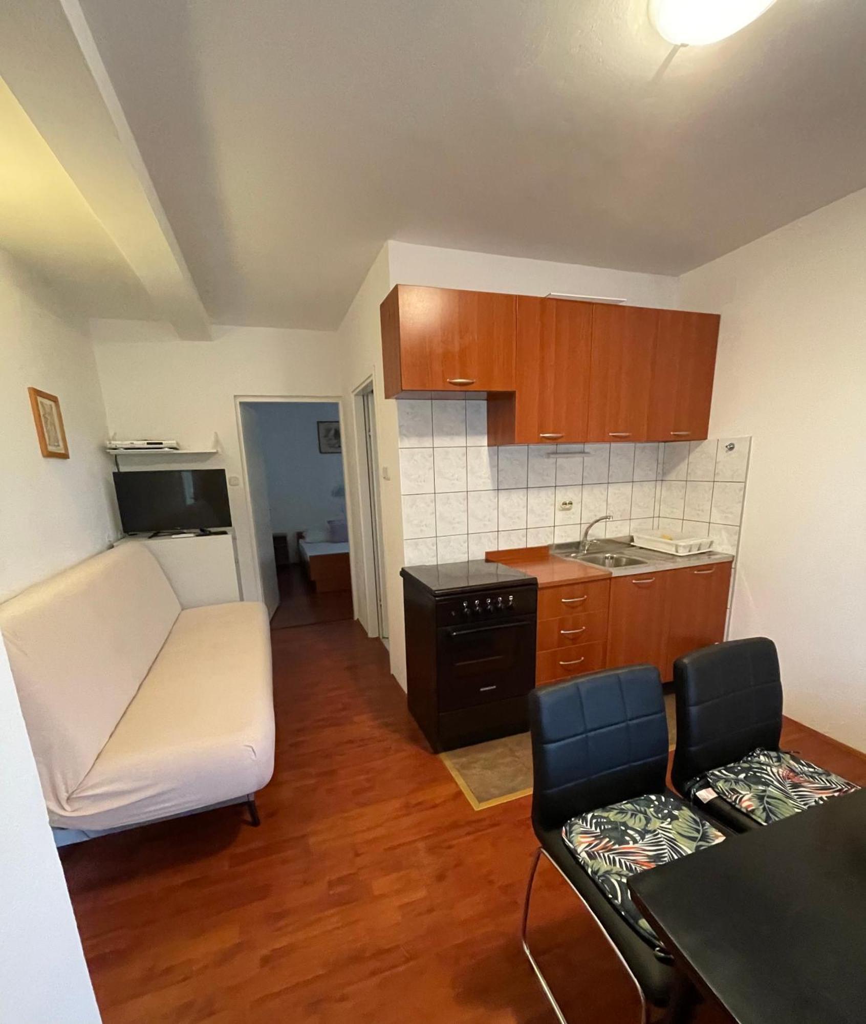 Apartmani Stambuk 만드레 외부 사진
