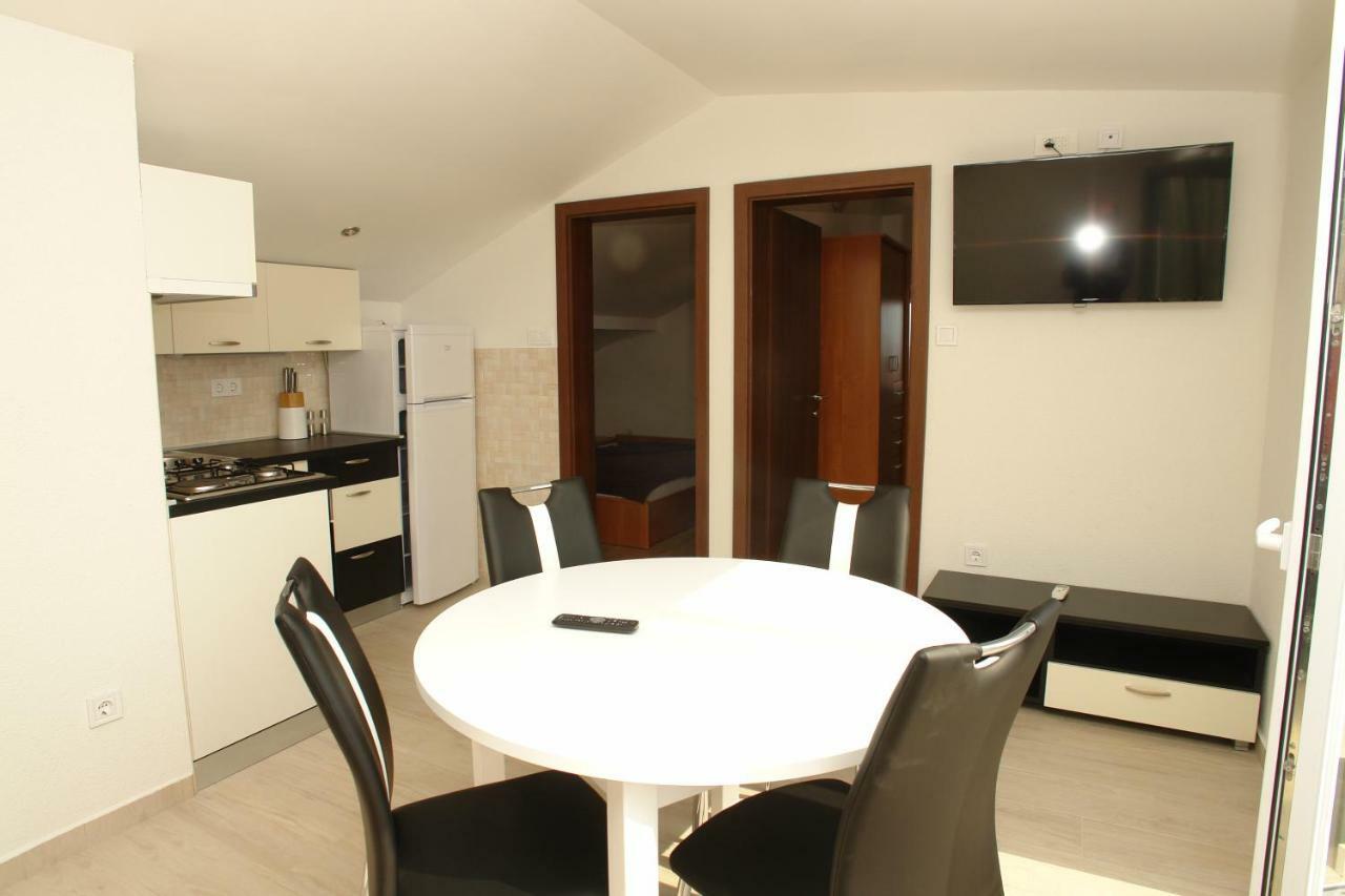 Apartmani Stambuk 만드레 외부 사진